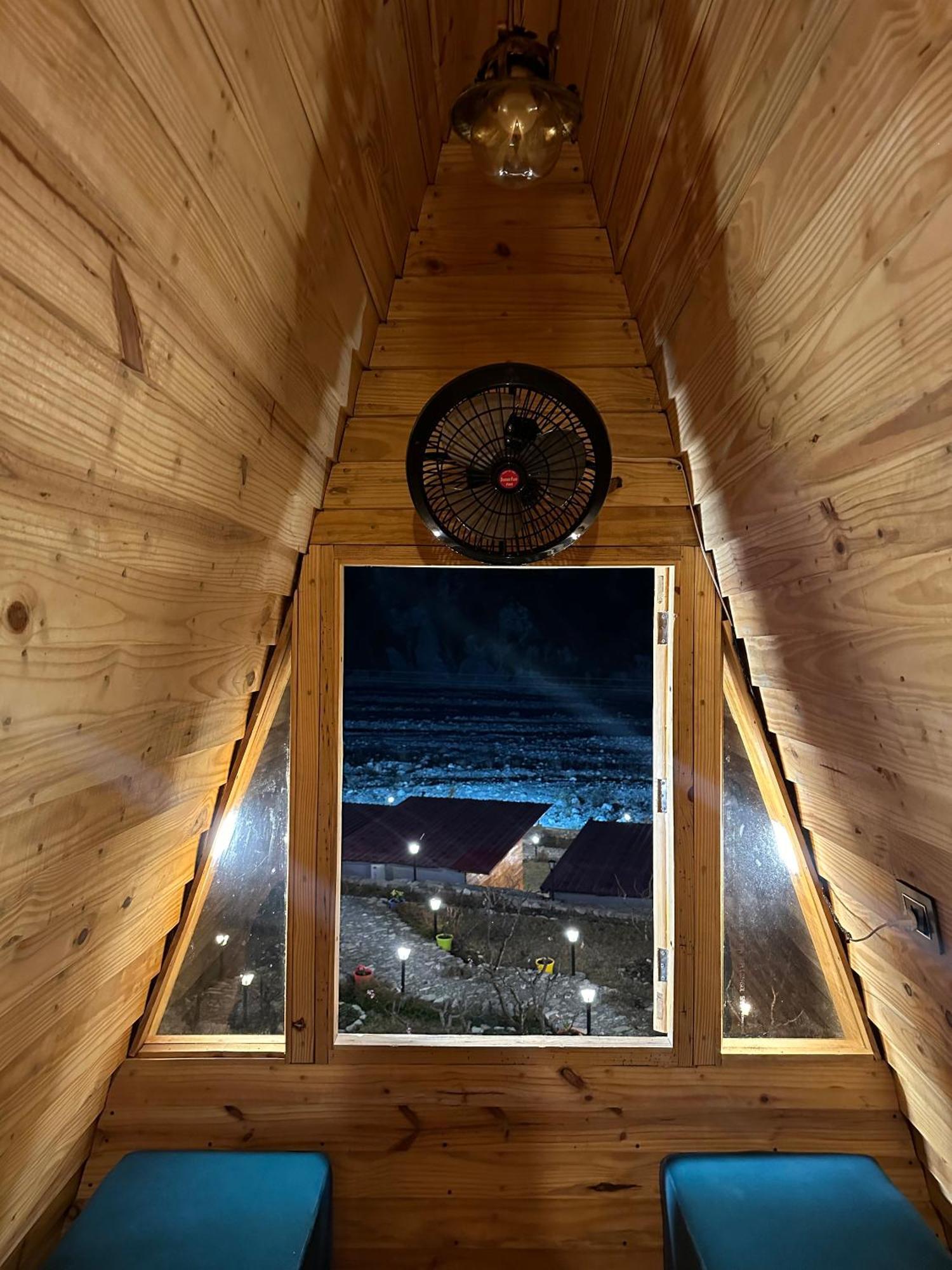Cabana Riverside Resort - Kainchi Dham 나이니탈 외부 사진