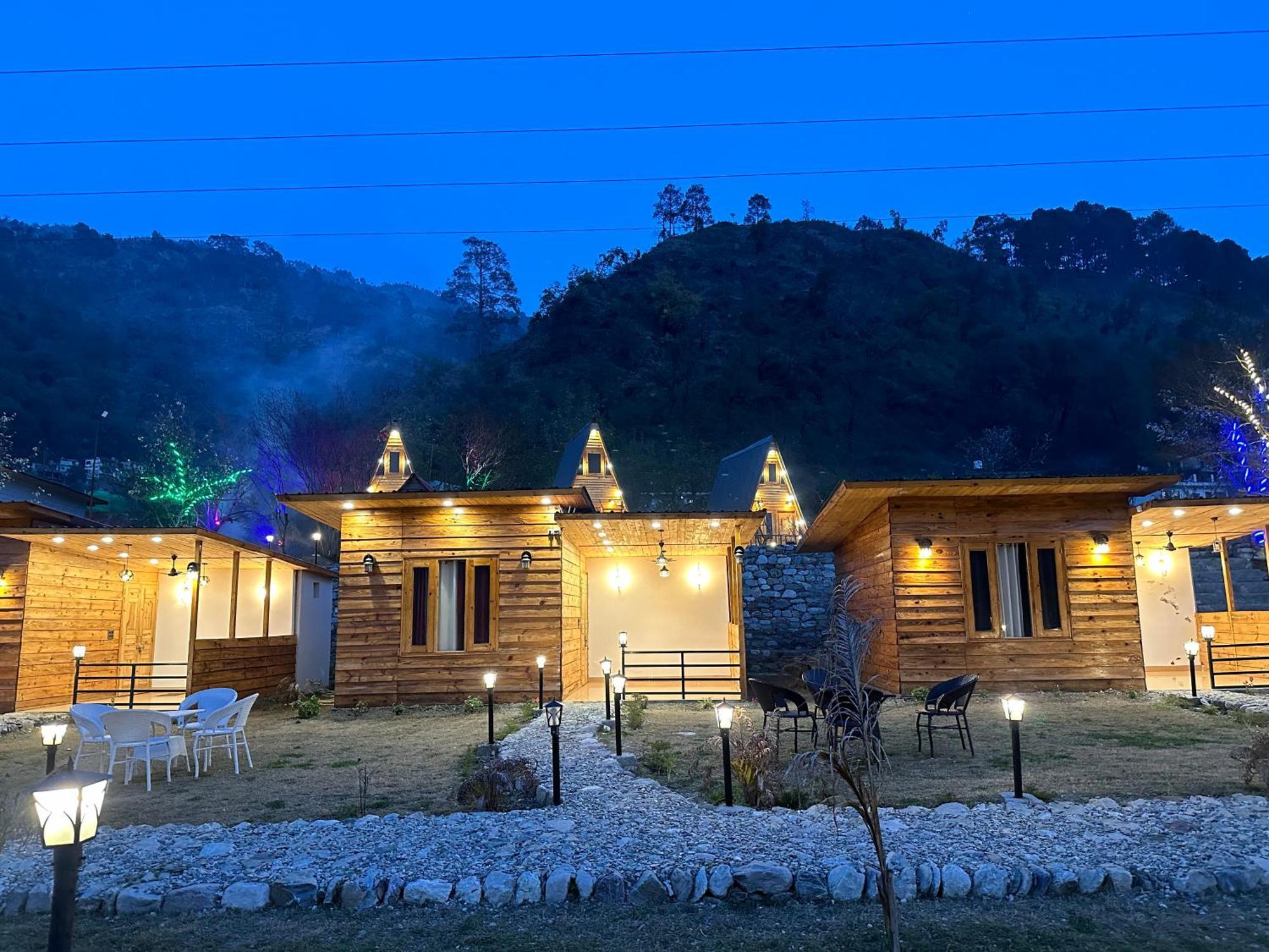 Cabana Riverside Resort - Kainchi Dham 나이니탈 외부 사진