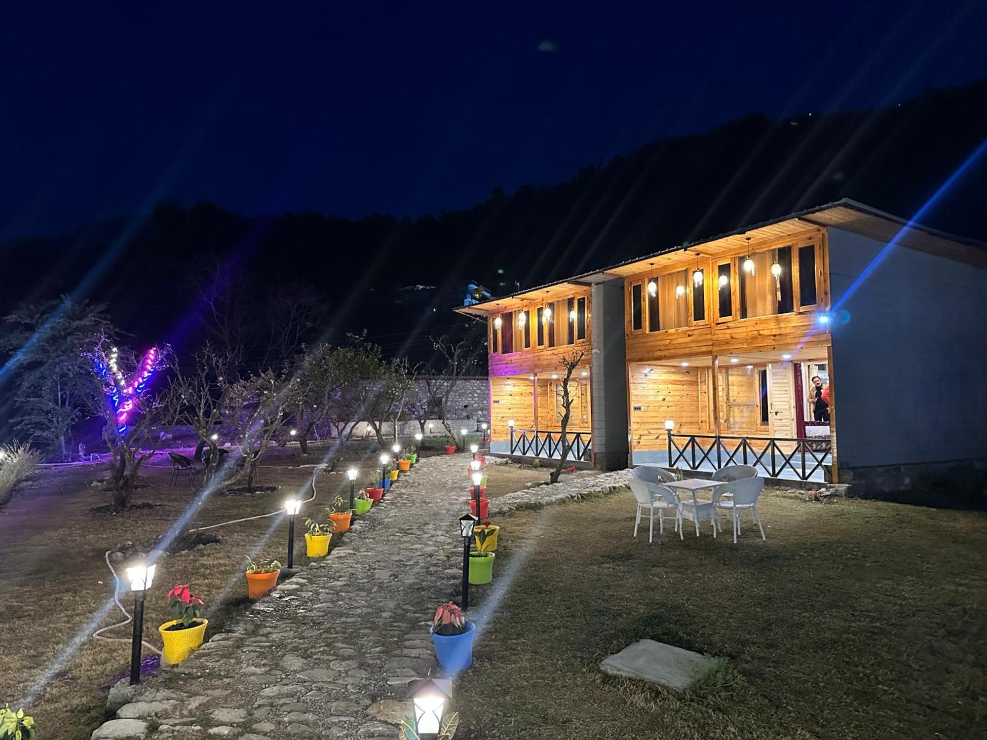 Cabana Riverside Resort - Kainchi Dham 나이니탈 외부 사진