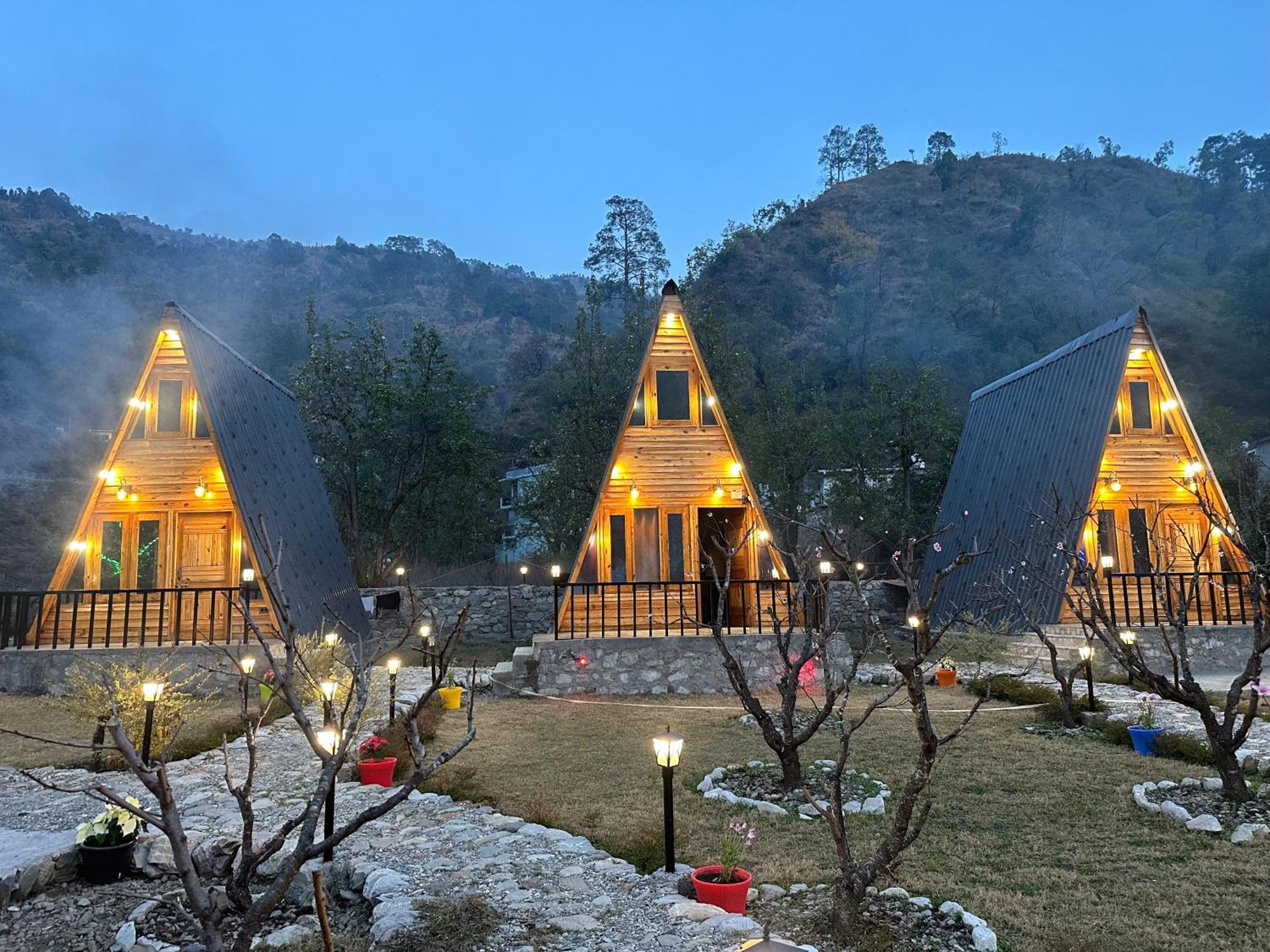 Cabana Riverside Resort - Kainchi Dham 나이니탈 외부 사진