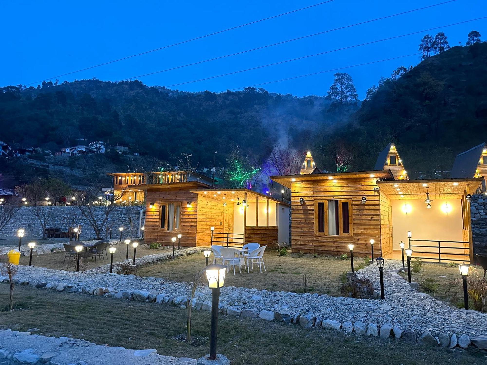 Cabana Riverside Resort - Kainchi Dham 나이니탈 외부 사진